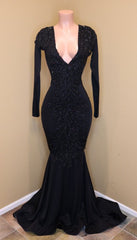 Elegant V-Neck Long Sleevess Appliques Sequins Mermaid Zipper Prom Dresses