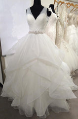2023 New Arrival Sweetheart Organza Ruffles Backless Pleated Ball Dresses
