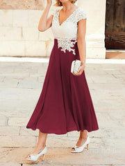 A-Line/Princess V-neck Tea-Length Chiffon Mother of the Bride Dresses With Lace Applique