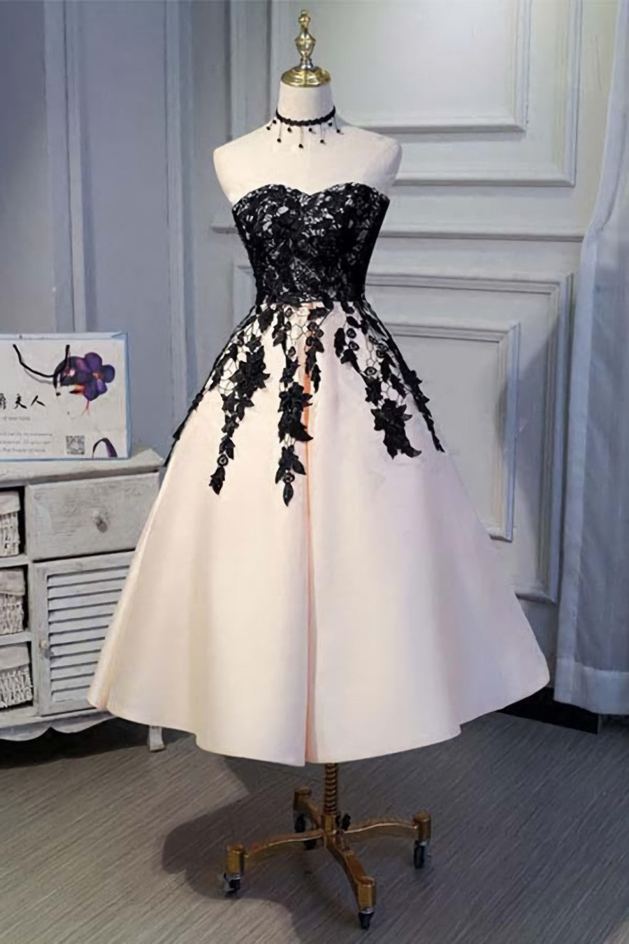 A-line Satin Short Prom Dresses,Homecoming Dress with Black Lace