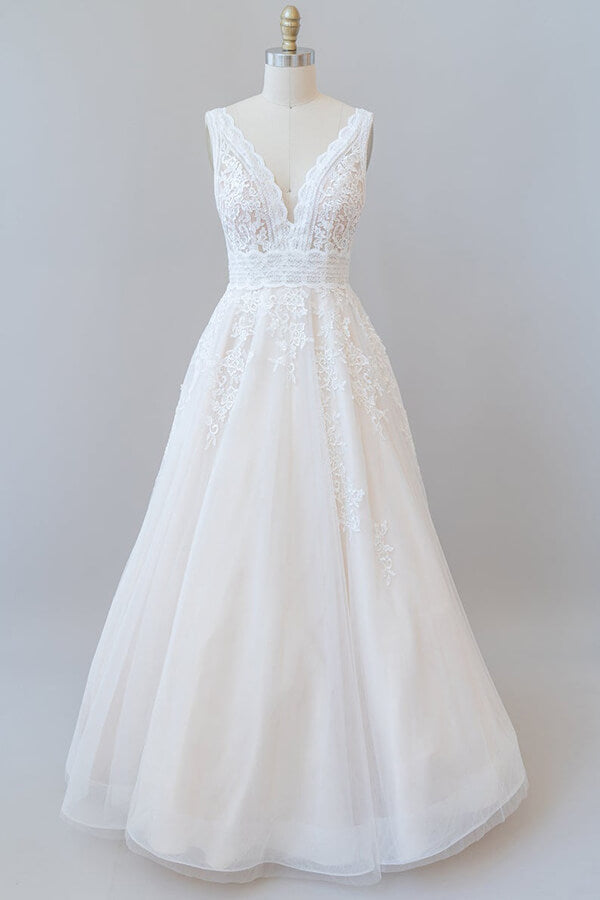 Elegant Long A-line V-neck Appliques Lace Tulle Backless Wedding Dress