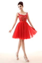 Lace Cute Red Short Homecoming Dresses