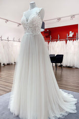 Long A-line Tulle V Neck Open Back Appliques Lace Wedding Dress