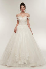 Off-shoulder Sweetheart A-line Lace-up Floor Length Lace Appliques Wedding Dresses