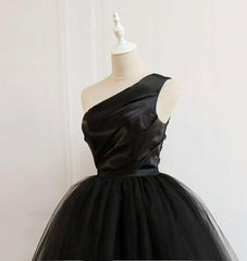 Black One Shoulder Short Black Tulle Homecoming Dresses