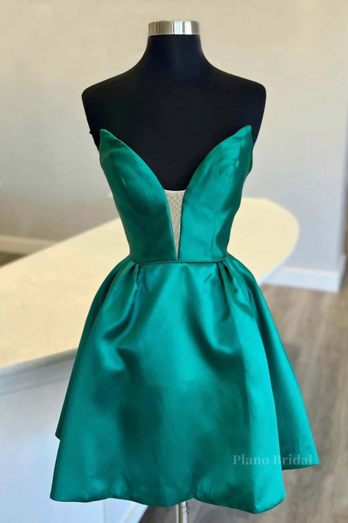 Short V Neck Green Prom Dresses, V Neck Short Green Formal Homecoming Dresses