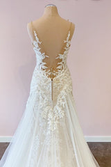 Stunning Long A-Line Tulle Sweetheart Appliques Lace Wedding Dress