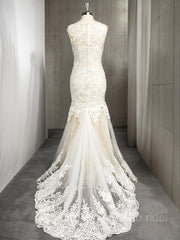 Trumpet/Mermaid Scoop Sweep Train Tulle Wedding Dresses With Appliques Lace